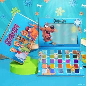 Scooby Doo Makeup Palette!!